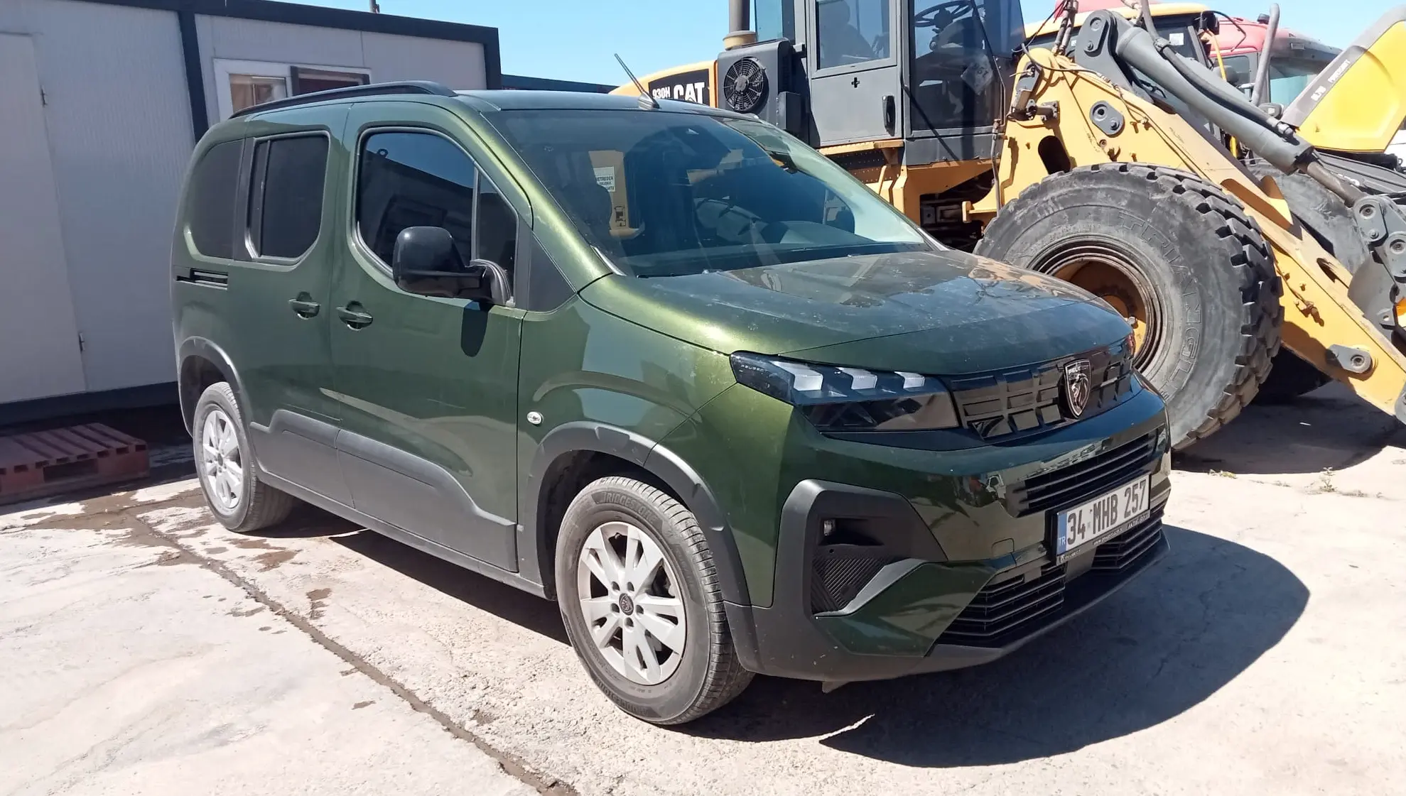 Rifter Allure 1.5 BlueHDİ 130 E6