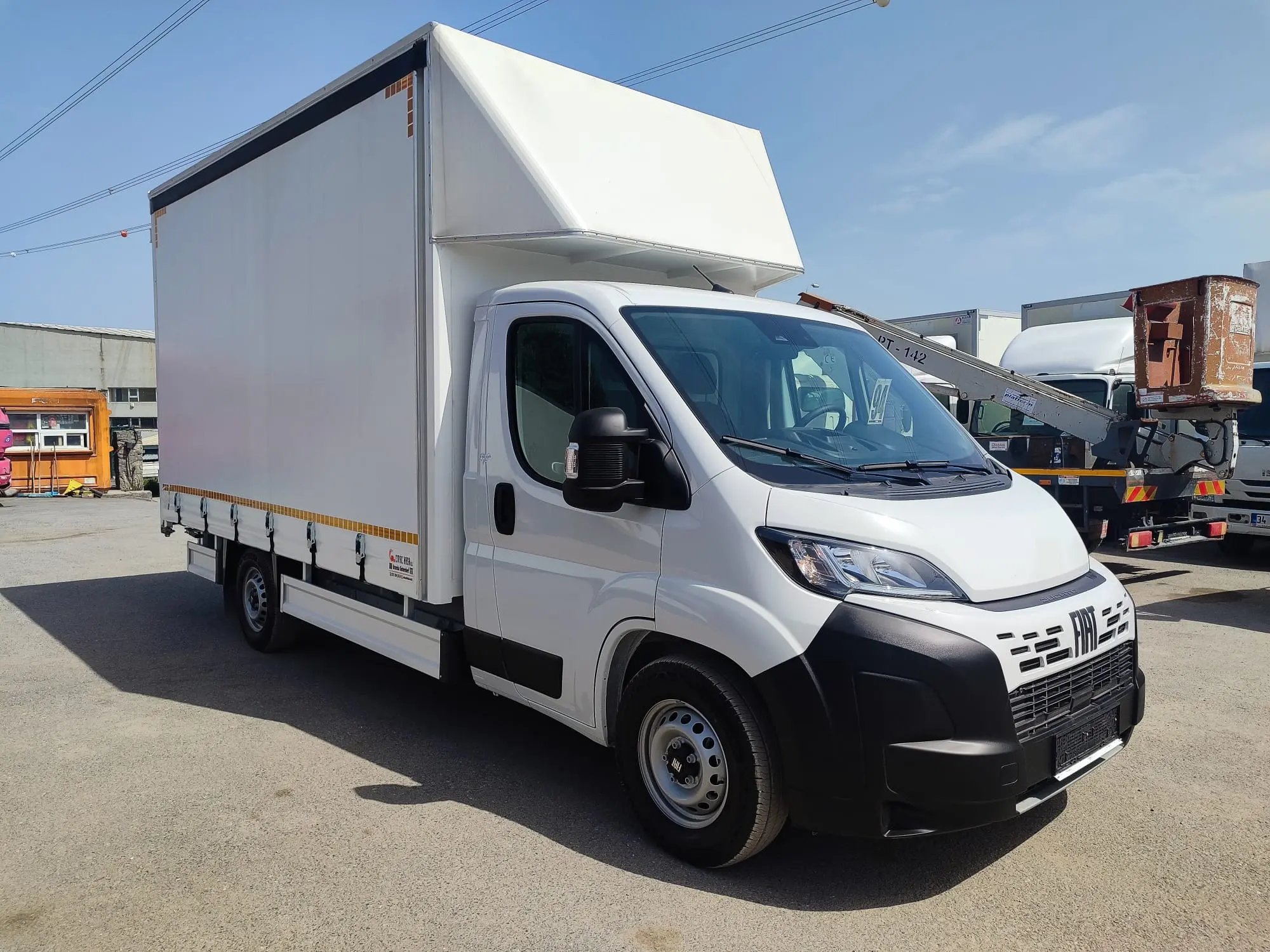 Fiat Ducato Kayar Perdeli