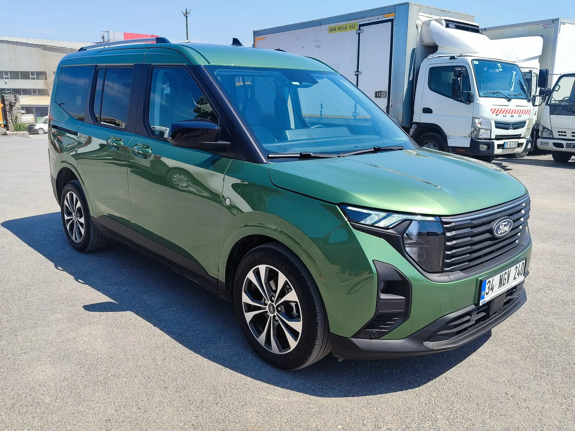 Tourneo Courier 1.5 EcoBlue Titanium