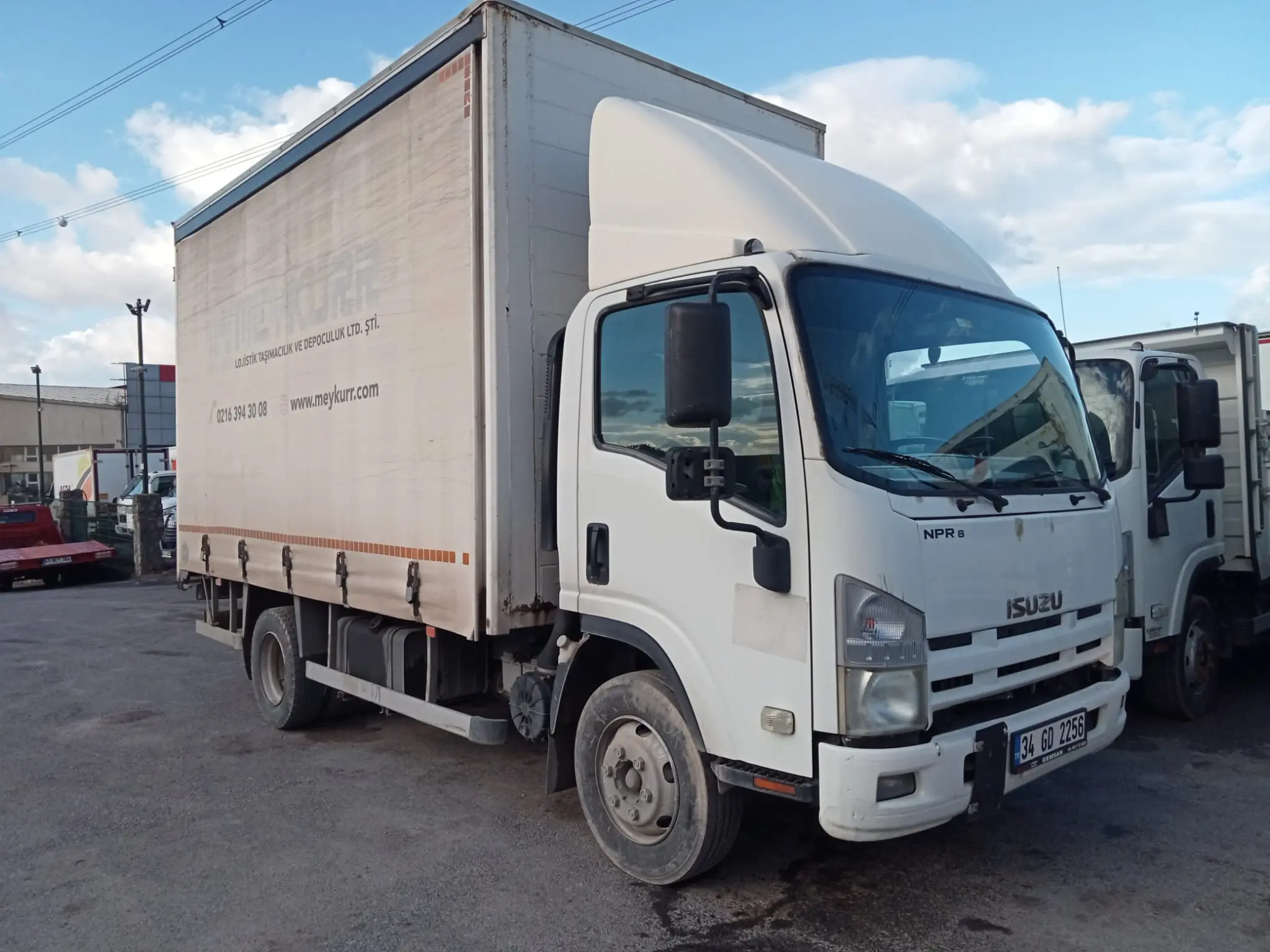 Isuzu Npr 8 / Kamyon