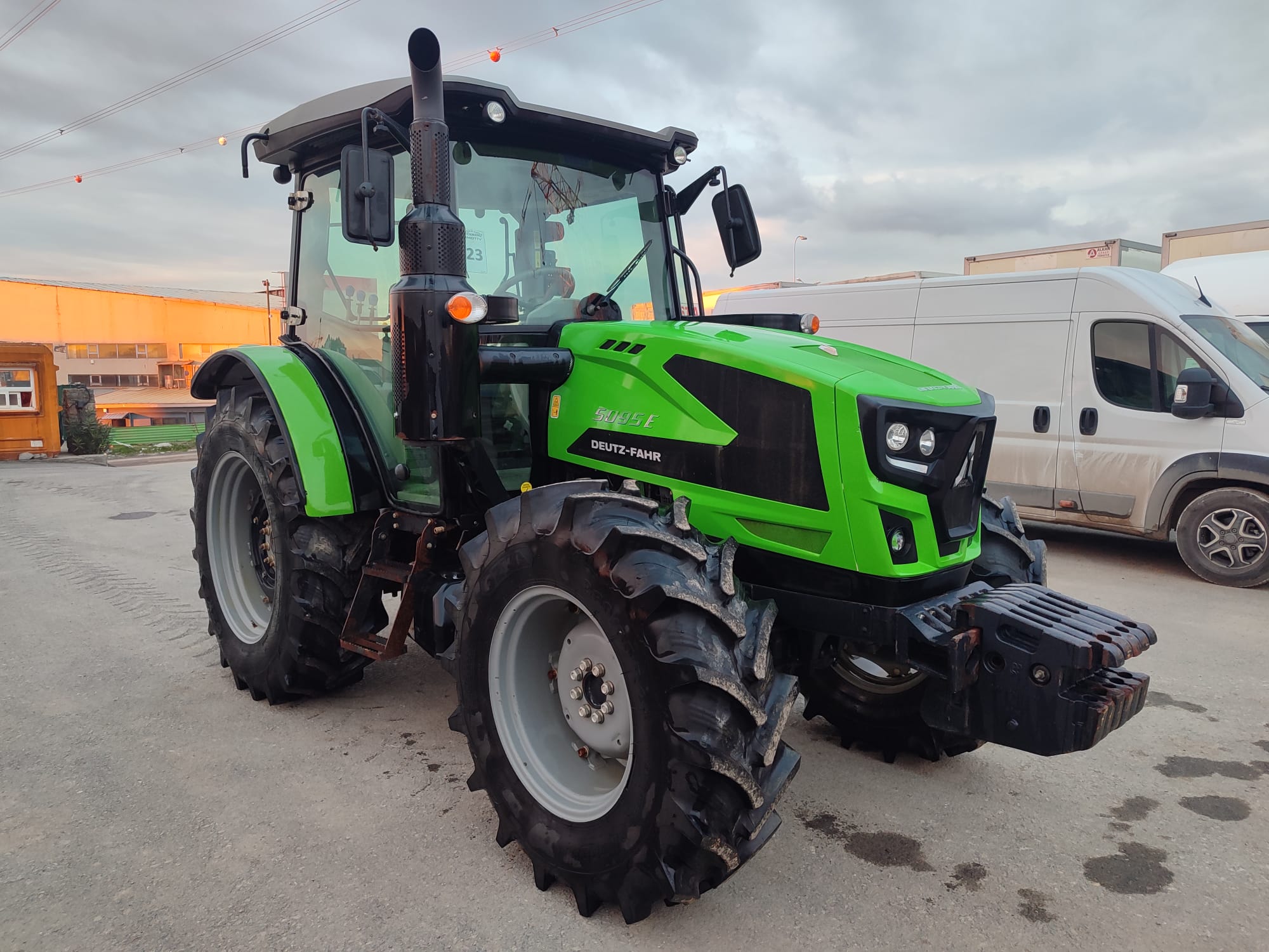 Deutz 5095E 4x4 Traktör