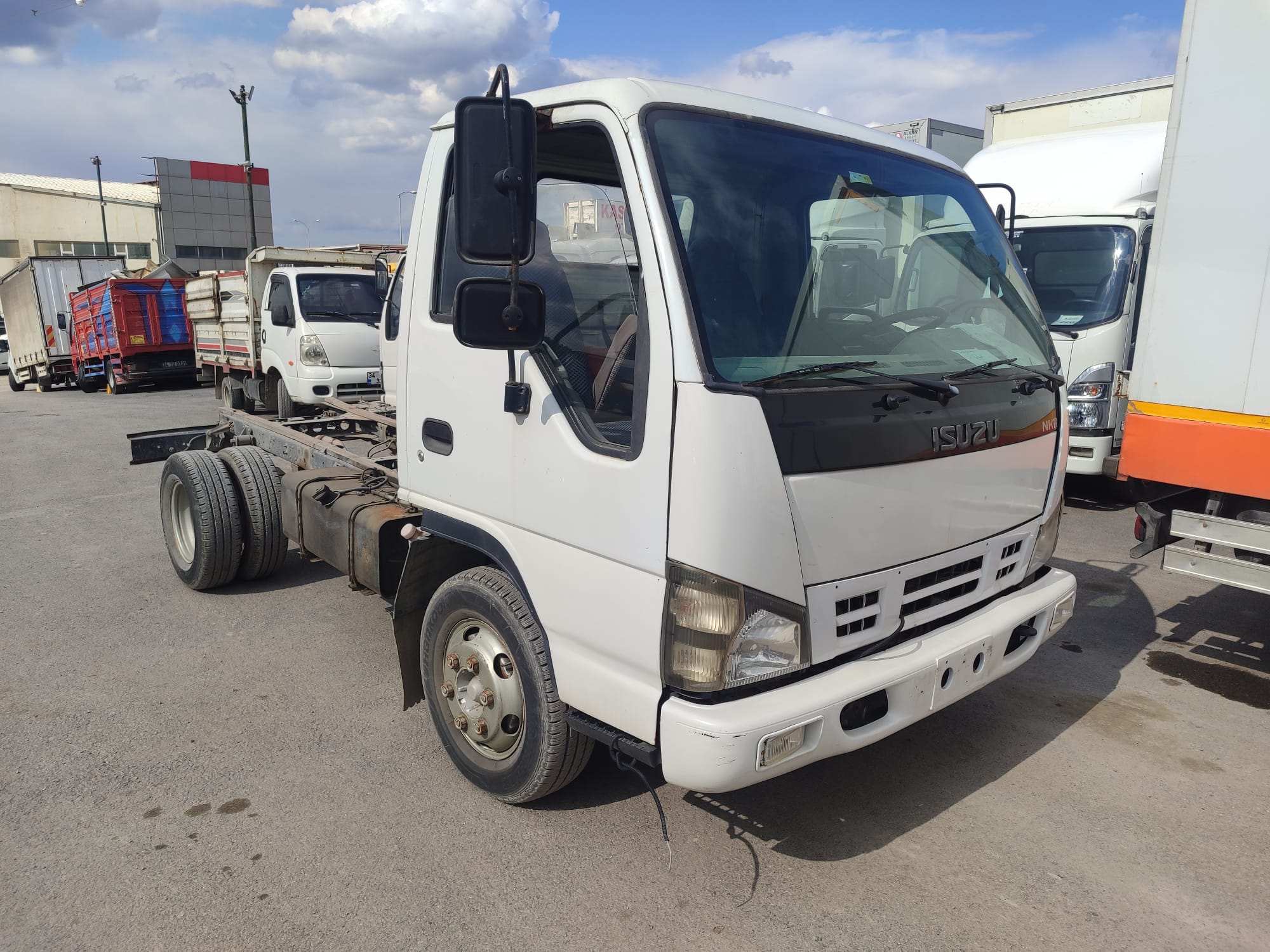 Isuzu Nkr Wİde / Kamyonet