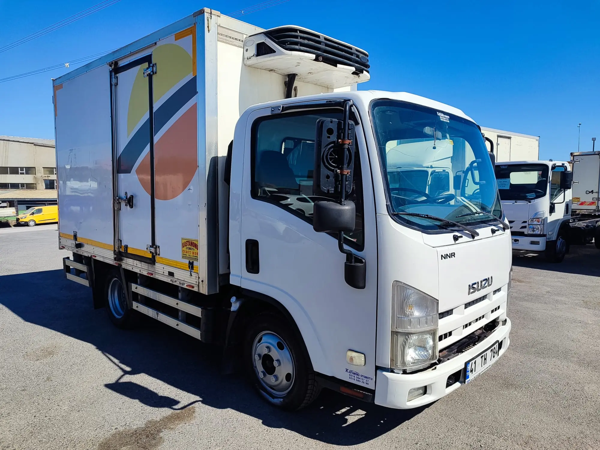 Isuzu NLR / Kamyonet